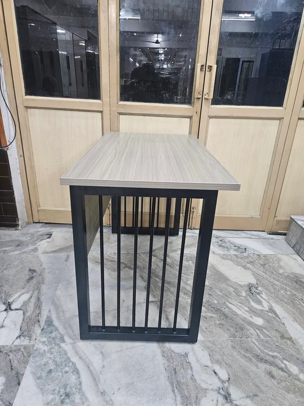 Wooden_Home_Office_Metal_Frame_Table