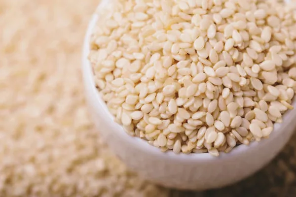 Janta_White_Sesame_Seeds