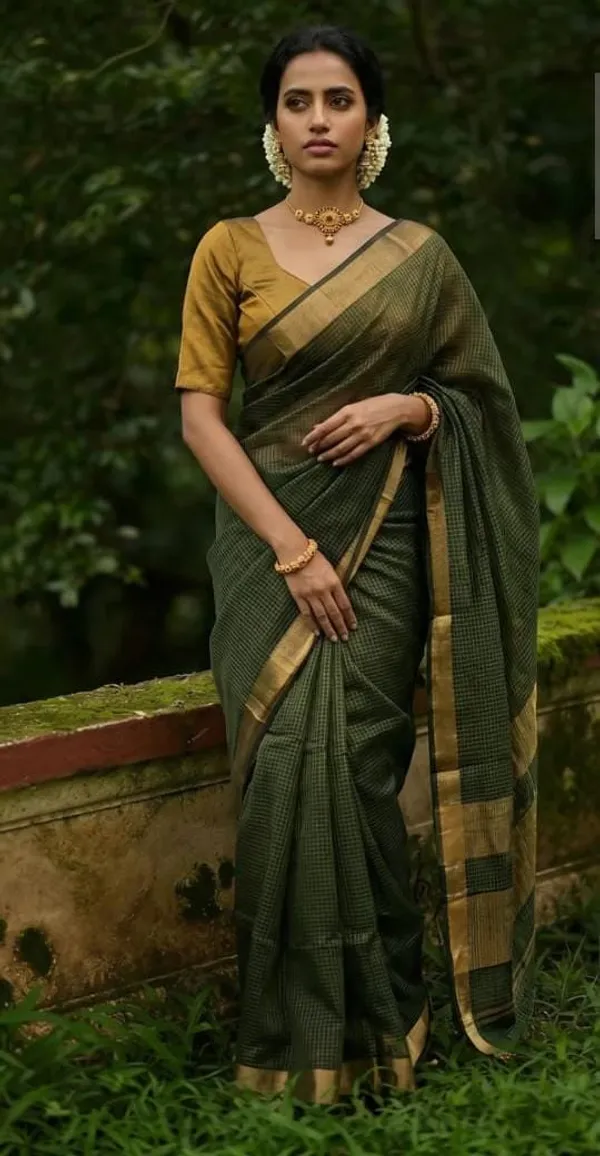 Fashion_Checkered_Banarasi_Silk_Blend_Saree_(Dark_Green)