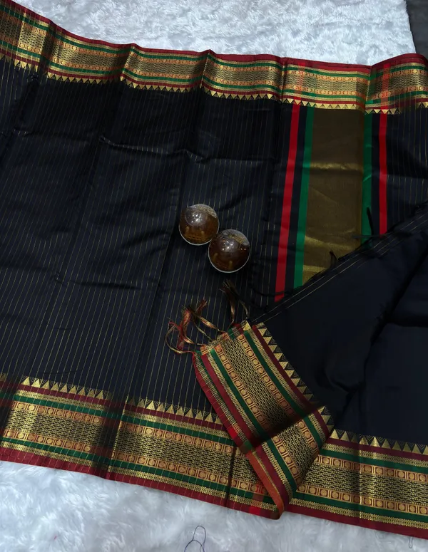 Fashion_Woven_Banarasi_Cotton_Blend_Saree_(Black)