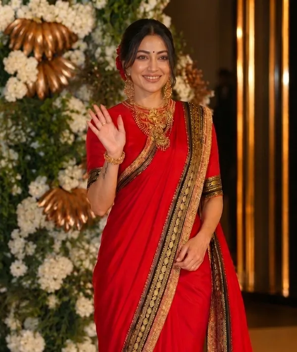 Fashion_Striped_Banarasi_Silk_Blend_Saree_(Red)