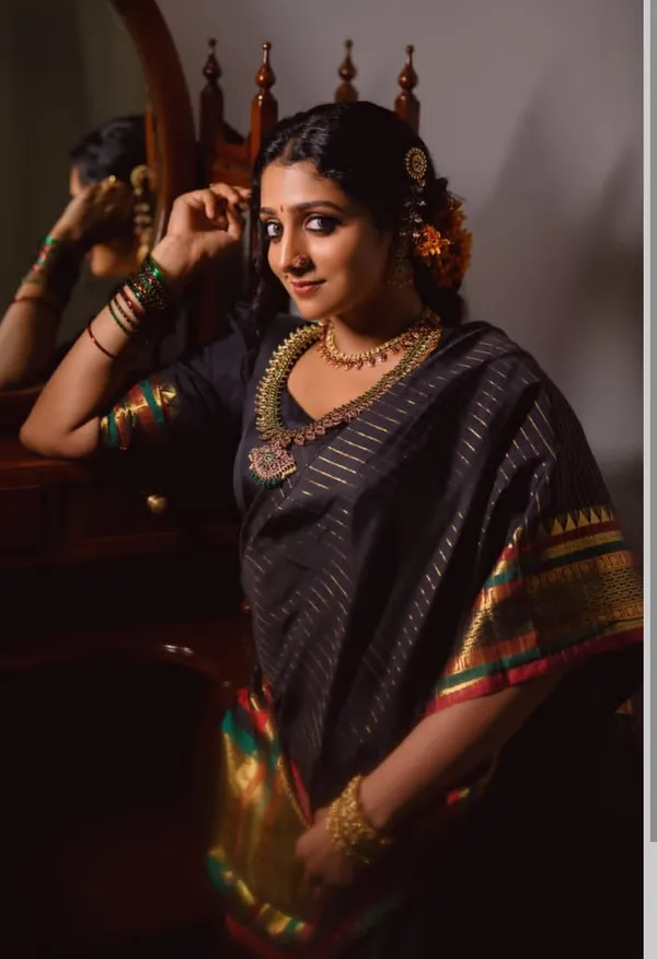 Fashion_Striped_Banarasi_Silk_Blend_Saree_(Black)