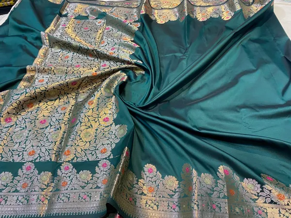 Fashion_Striped_Banarasi_Silk_Blend_Saree_(Dark_Green)