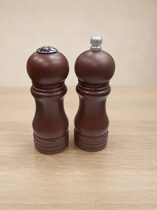 Premium_Wooden_Pepper_Mill_&_Salt_Shaker