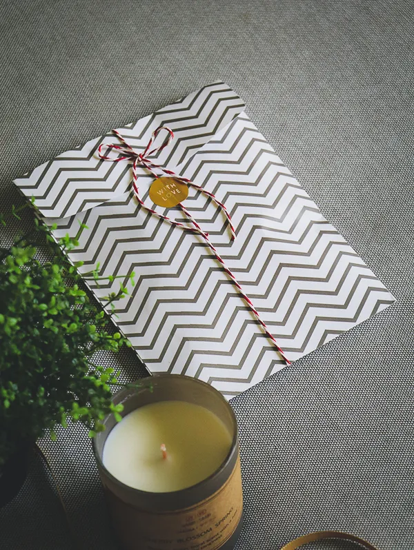 Grey_Chevron_Pouch_With_Sticker_-_Pack_Of_10