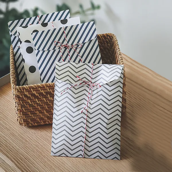 Assorted_Pouches_-_Pack_Of_8