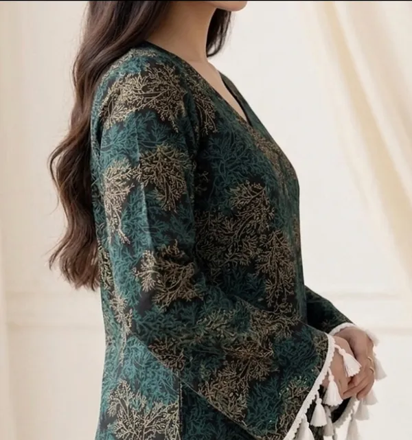 Teal_Green_Cotton_V-Neck_Foliage_Print_Tassel_Kurta_For_Women