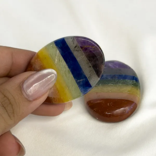 7_Chakra_Worry_Stone_for_Meditation_&_Balance