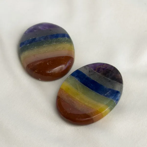 7_Chakra_Worry_Stone_for_Meditation_&_Balance