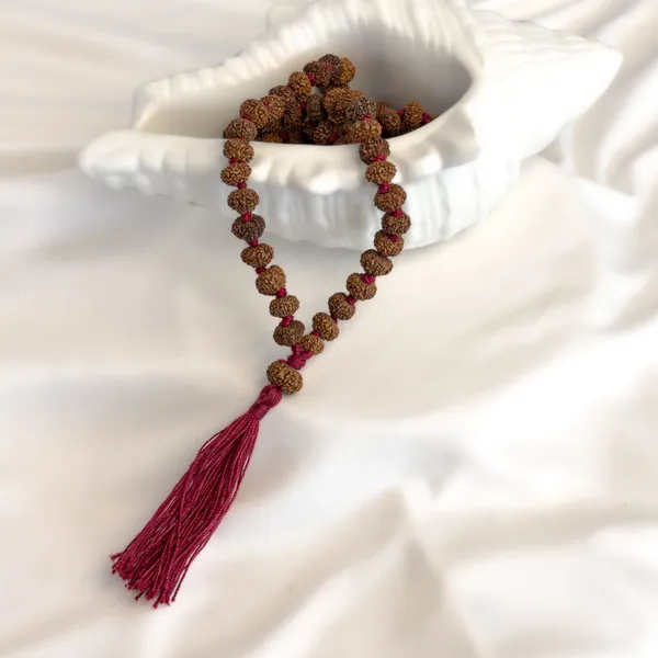 7_Mukhi_Rudraksha_Mala_–_108+1_Beads_(Small)_|_Java