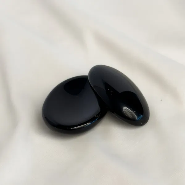 Black_Obsidian_Worry_Stone_for_Protection_&_Grounding