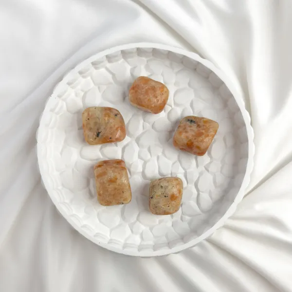 Sunstone_Tumble_Stone_–_Natural_Crystal