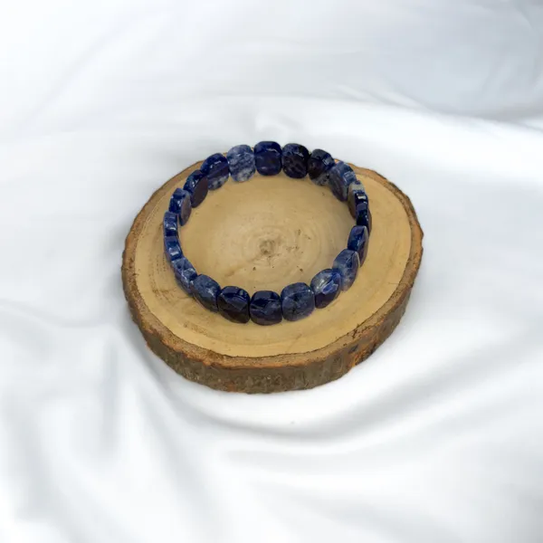 Sodalite_Bracelet_–_Faceted_Oval_Beads_for_Focus_&_Communication