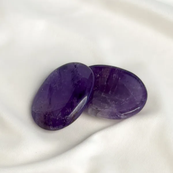 Amethyst_Worry_Stone_for_Calm_Sleep_&_Stress_Relief