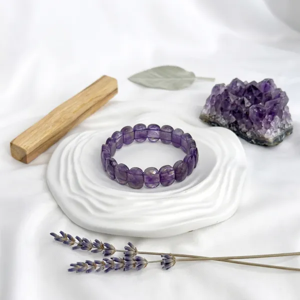 Amethyst_Bracelet_–_Faceted_Oval_Beads_for_Calm_&_Peace
