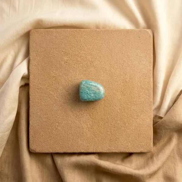 Amazonite_Tumble_Stone_–_Natural_Crystal