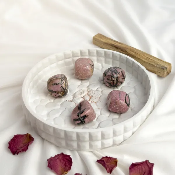Rhodonite_Tumble_Stone_–_Natural_Crystal