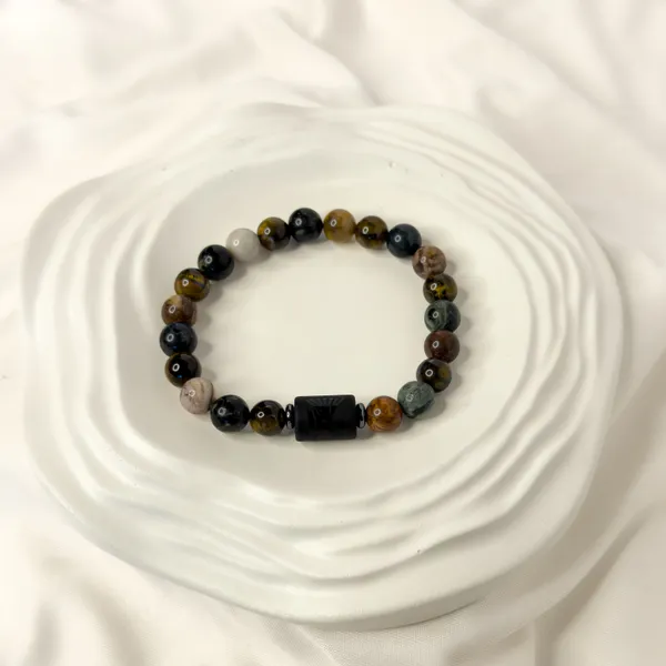 Pisces_Zodiac_Bracelet_–_Black_Obsidian_with_Pisces_Charm