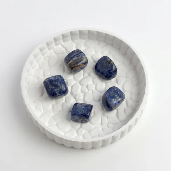 Sodalite_Tumble_Stone_–_Natural_Crystal