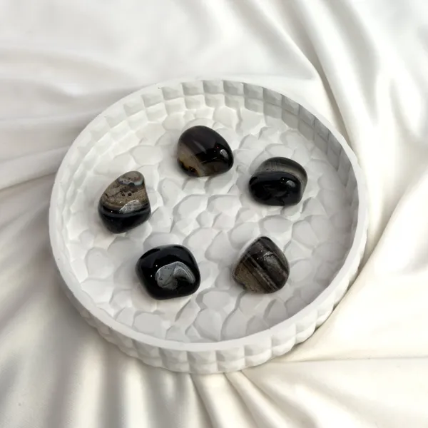 Black_Onyx_Tumble_Stone_–_Protection_Crystal