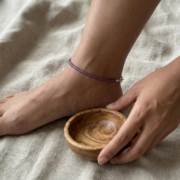 Amethyst_Anklet_–_Natural_8mm_Beads,_Adjustable