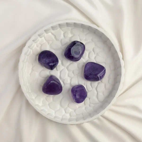 Amethyst_Tumble_Stone_–_Natural_Polished_Crystal