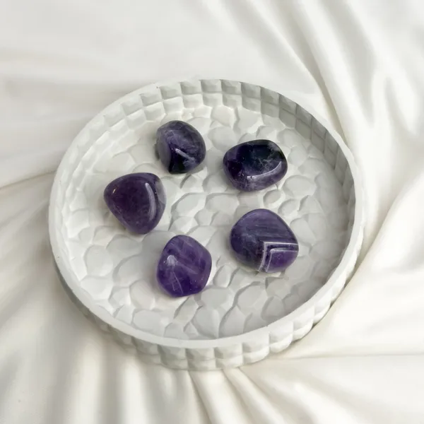 Amethyst_Tumble_Stone_–_Natural_Polished_Crystal