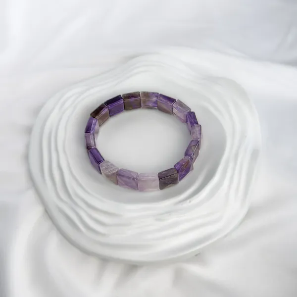 Amethyst_Bracelet_–_Faceted_Square_Beads_(12mm)
