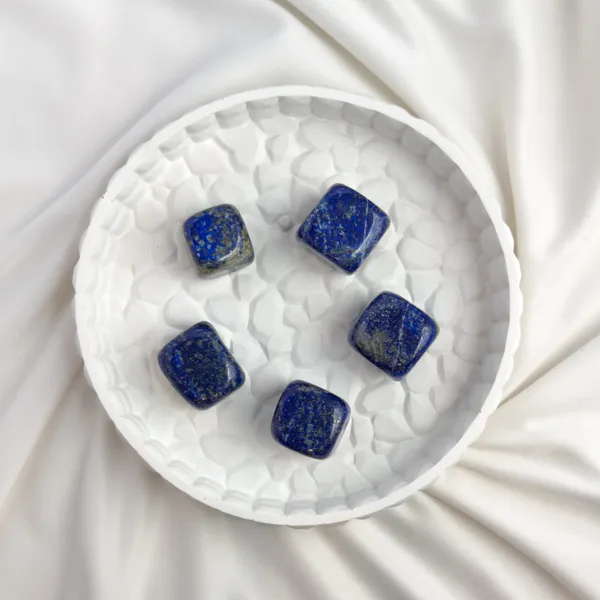 Lapis_Lazuli_Tumble_Stone_–_Natural_Crystal