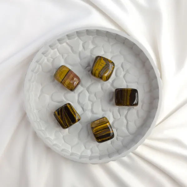 Tiger's_Eye_Tumble_Stone_–_Natural_Crystal