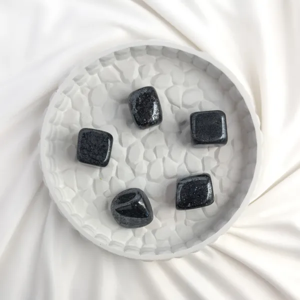 Hematite_Tumble_Stone_–_Natural_Grounding_Crystal