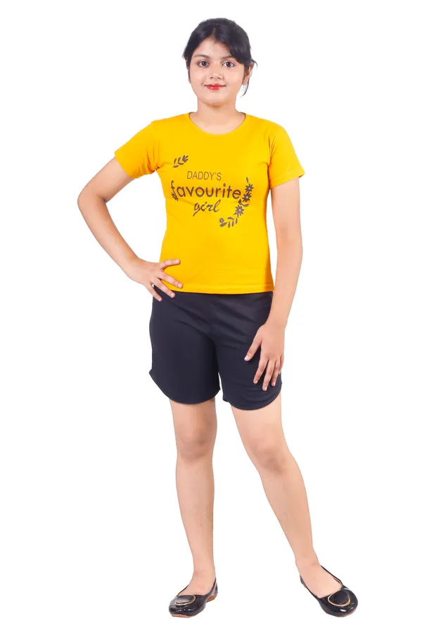 Yellow_And_Black_Cotton_Printed_T-Shirt_And_Shorts_Set_For_Girls
