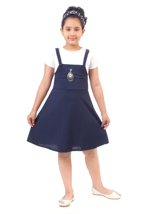 Navy_Blue_Sleeveless_Pinafore_Dress_For_Girls
