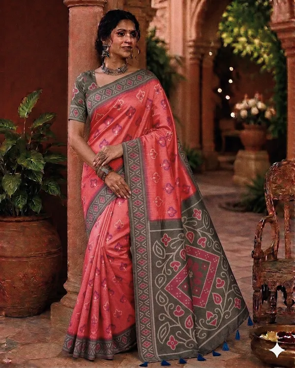 Pink_Silk_Bandhani_Print_Woven_Border_Saree_For_Women