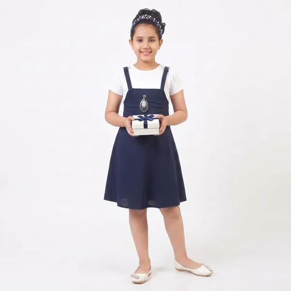 Navy_Blue_Sleeveless_Pinafore_Dress_For_Girls