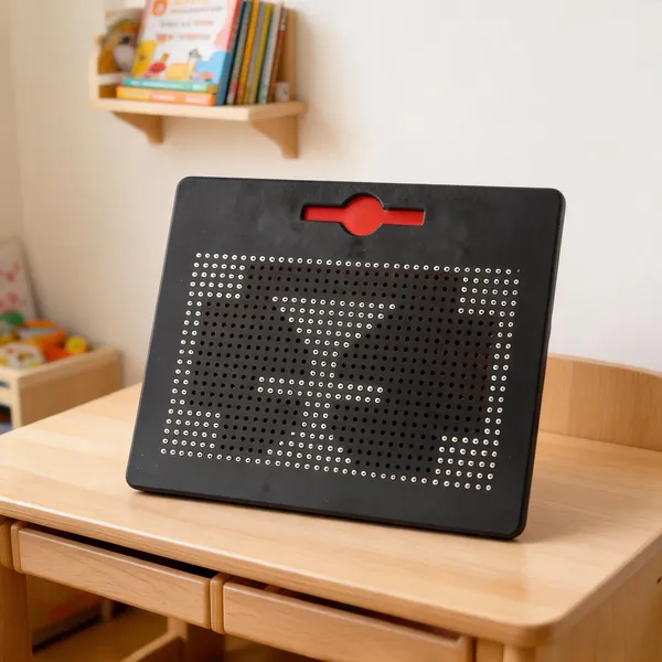 Magpad_Magnetic_Drawing_Board_With_714_Magnetic_Balls