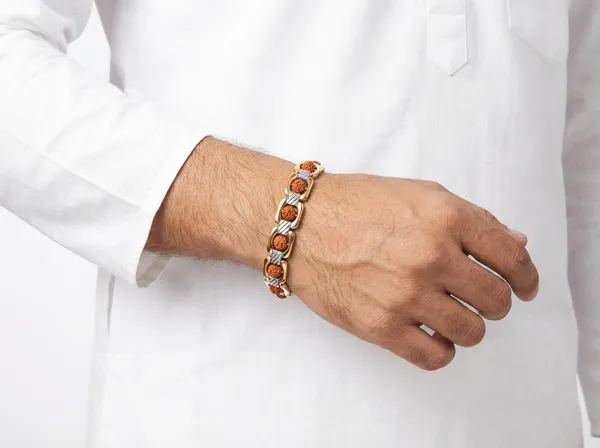 Auric_Rudraksha_Bracelet