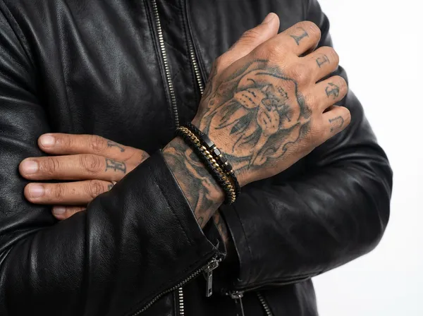 Black_And_Gold_Leather_Onyx_Bracelet