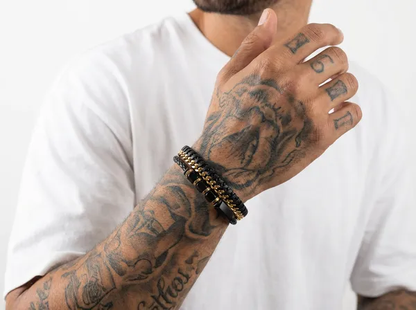Black_And_Gold_Leather_Onyx_Bracelet