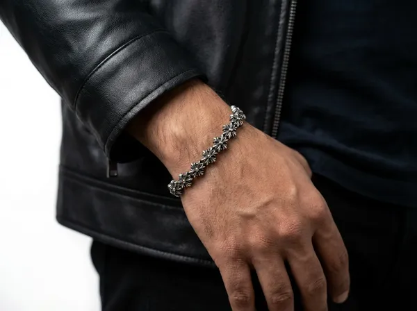 Auric_Starburst_Spike_Cuff_Bracelet