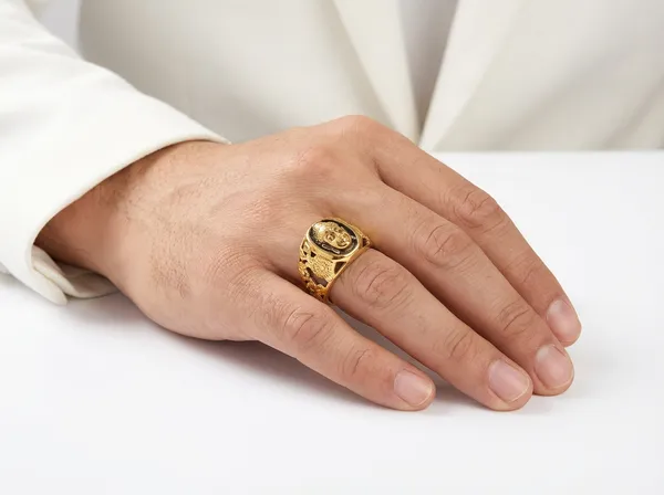 Auric_Buddha_Oval_Signet_Ring_Golden
