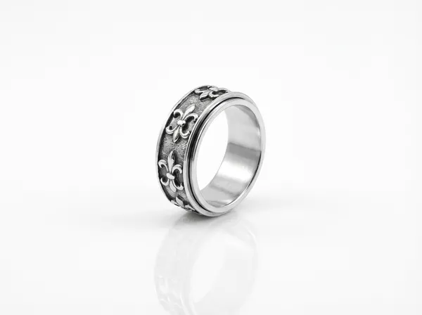 Silver_Fleur_Spinner_Ring