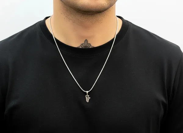 Sneaker_Pendant_Chain