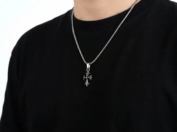 Black_Stone_Spiked_Cross_Pendant