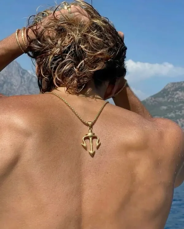 Valor_Trident_Pendant_Silver