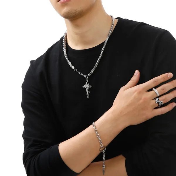 Gothic_Flame_Pendant_Necklace