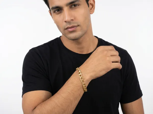Figaro_Link_Bracelet_Golden