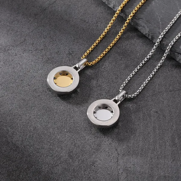 Viking_Compass_Star_Zircon_Pendant_Necklace_Golden