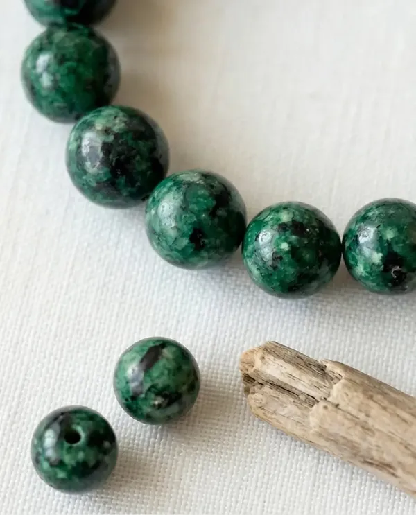 Emerald_Aura_Beaded_Bracelet