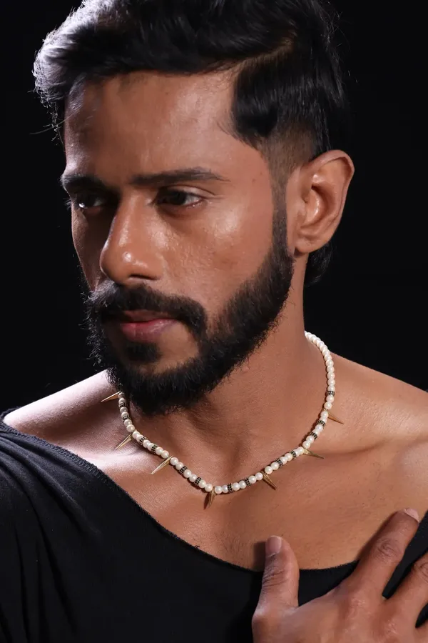 Thorn_Pearl_Necklace